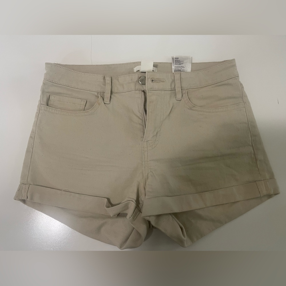 H&M Beige Women's Shorts